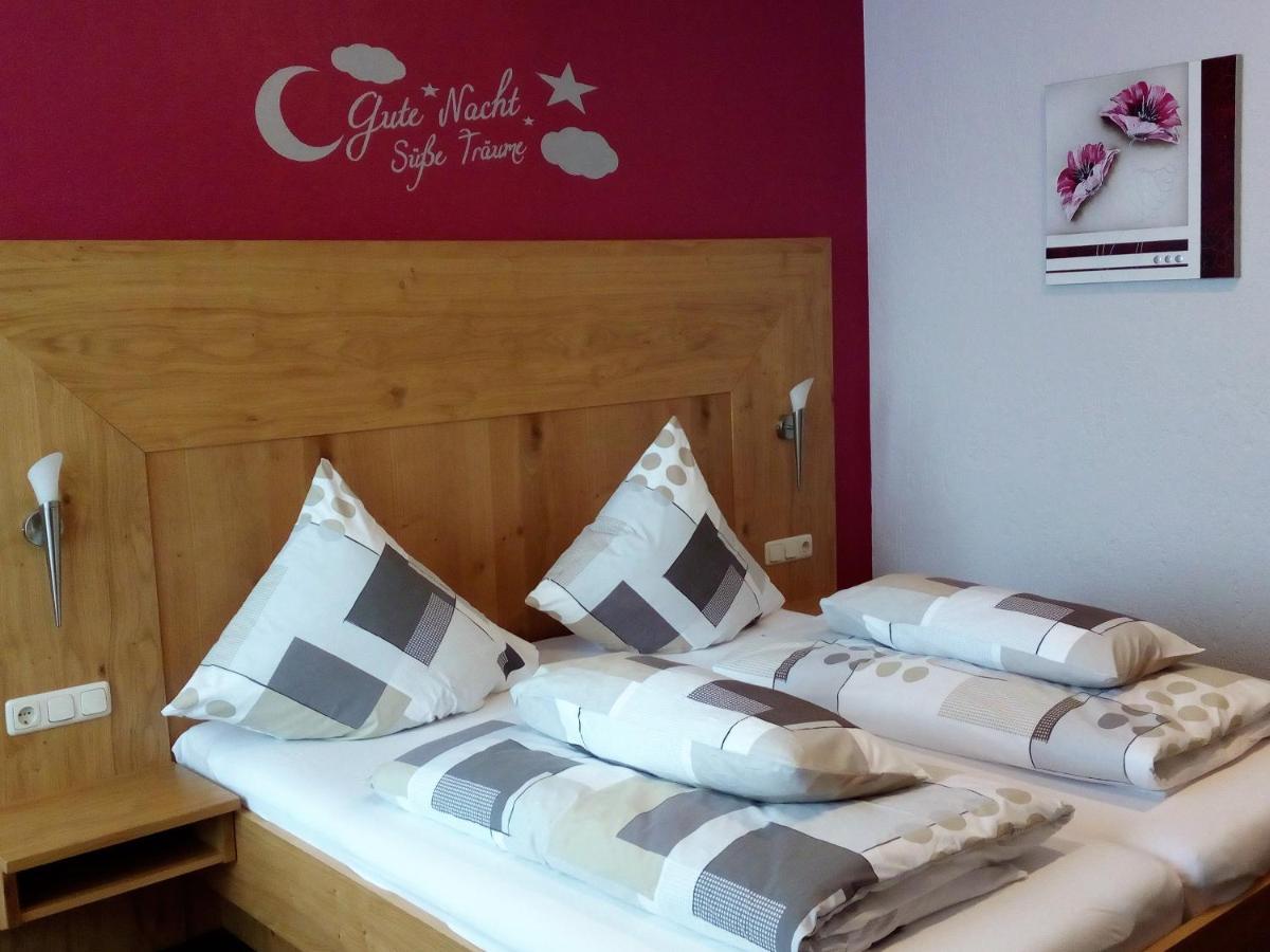 Gasthof-Hotel Dilger Rattenberg Bagian luar foto