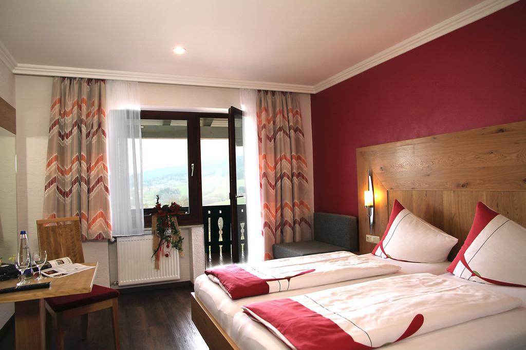 Gasthof-Hotel Dilger Rattenberg Ruang foto