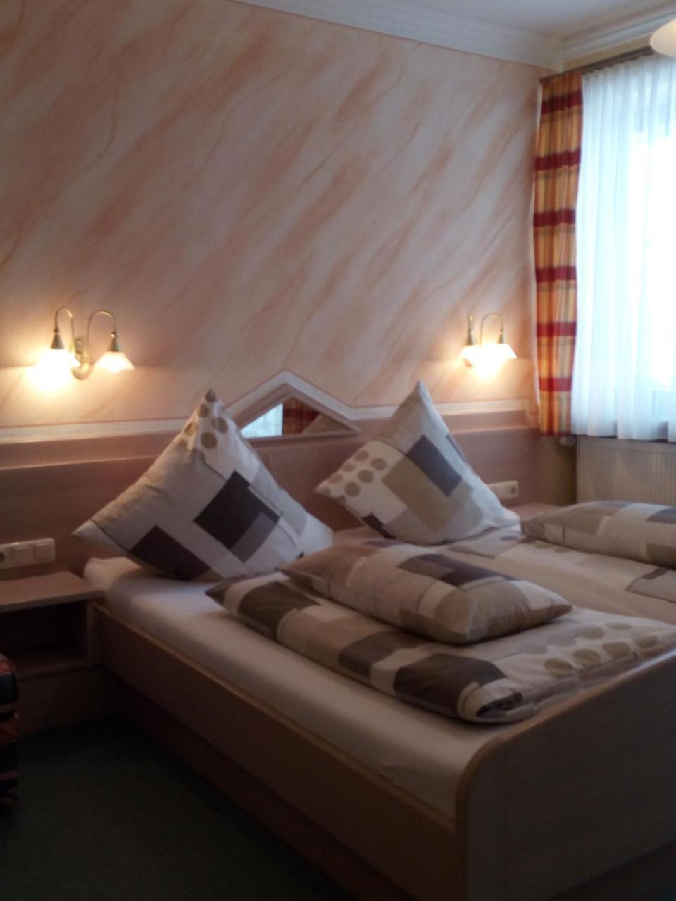 Gasthof-Hotel Dilger Rattenberg Bagian luar foto